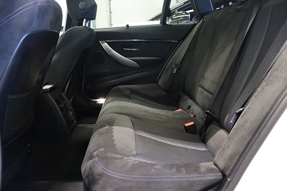 BMW 320d 10 of 29