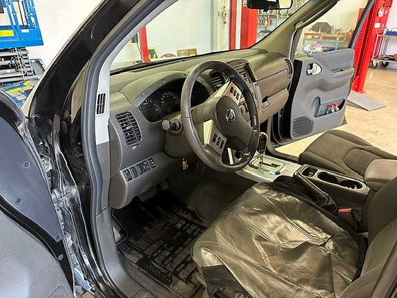 Nissan Navara 5 of 8