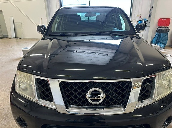 Nissan Navara 4 of 8