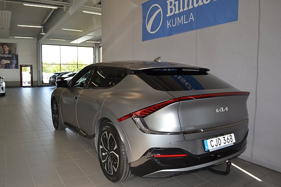 Kia EV6 3 of 12