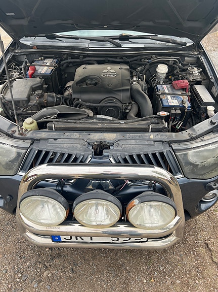 Mitsubishi L200 Club Cab 8 of 8