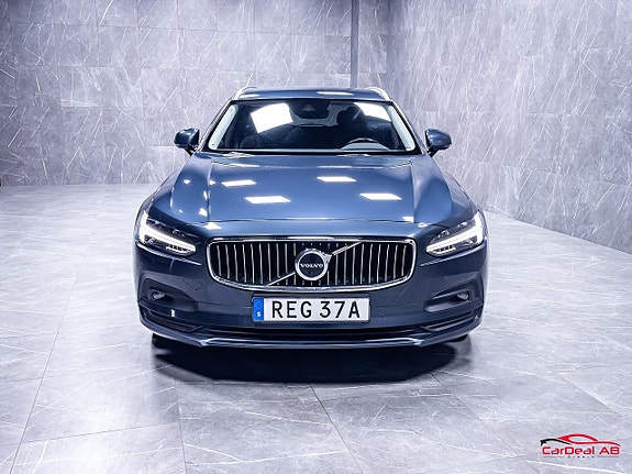 Volvo V90 2 of 30