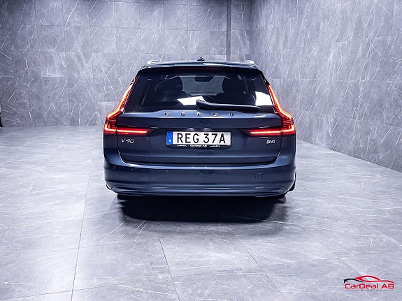 Volvo V90 6 of 30
