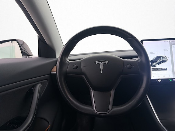 Tesla Model 3 14 of 30