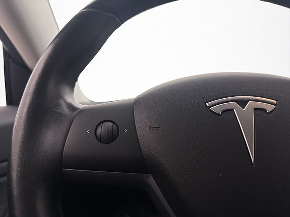 Tesla Model 3 15 of 30