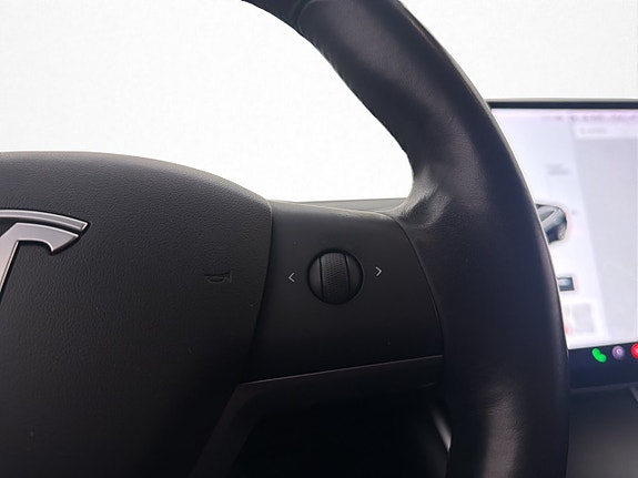 Tesla Model 3 16 of 30