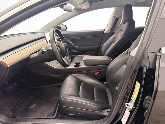Tesla Model 3 12 of 30