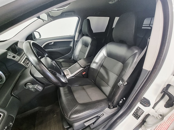 Volvo V70 7 of 30