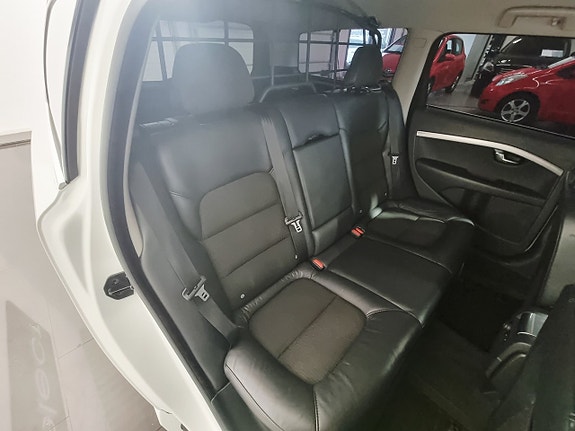 Volvo V70 23 of 30