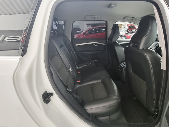 Volvo V70 21 of 30