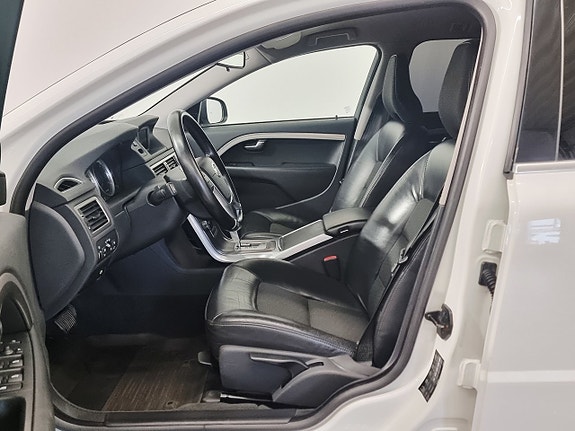 Volvo V70 5 of 30