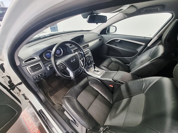 Volvo V70 6 of 30