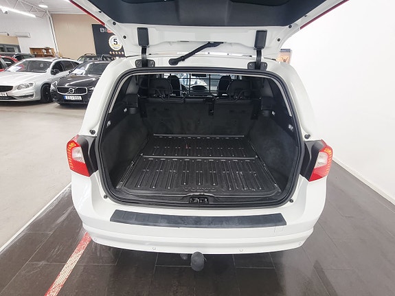 Volvo V70 24 of 30