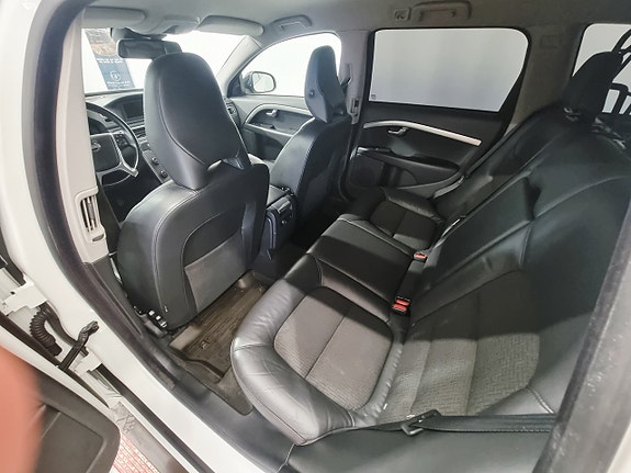 Volvo V70 9 of 30