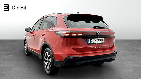 Volkswagen Tiguan 3 of 19