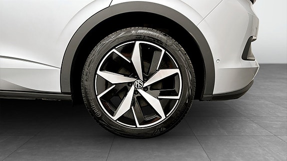 Volkswagen ID.4 GTX 6 of 19