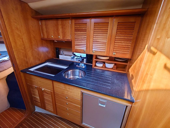Windy 37 Grand Mistral | 2001 8 of 10