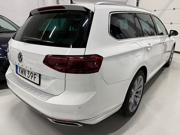 Volkswagen Passat 4 of 22