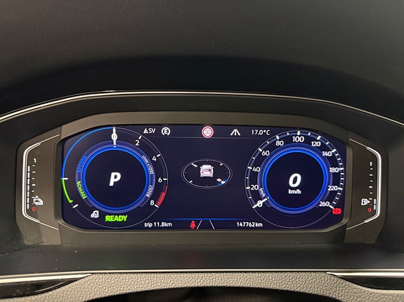 Volkswagen Passat 12 of 22