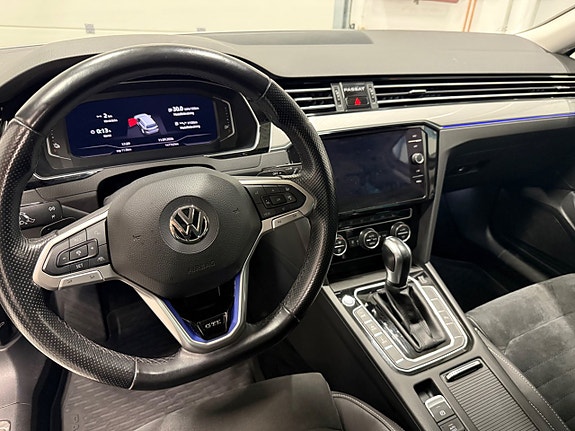 Volkswagen Passat 8 of 22