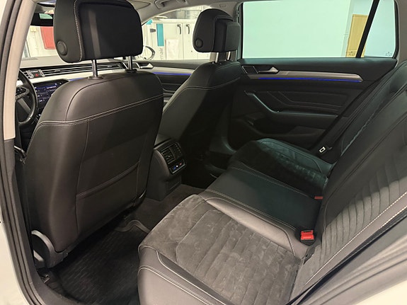 Volkswagen Passat 20 of 22