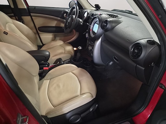 MINI Countryman Cooper D 11 of 15