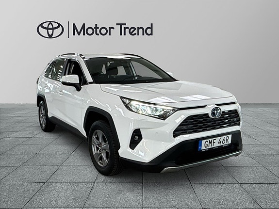 Toyota RAV4 7 of 16