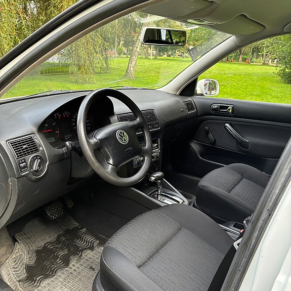 Volkswagen Golf IV 5 of 9
