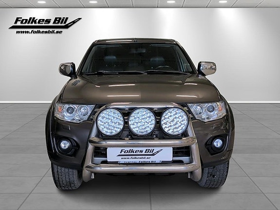 Mitsubishi L200 2 of 14