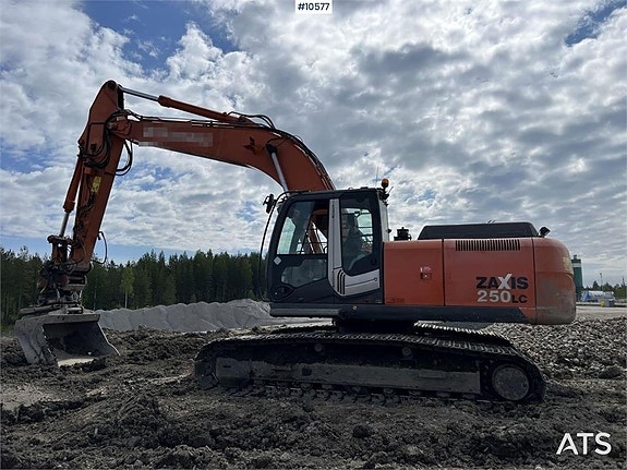 Hitachi ZX250 LC-3 Grävmaskin med rotor och skopa (425,000:- 7 of 24