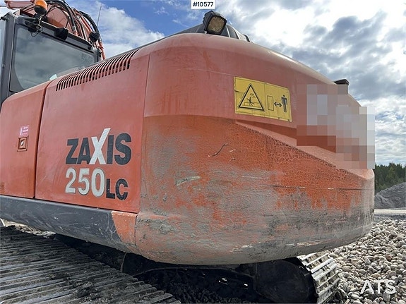 Hitachi ZX250 LC-3 Grävmaskin med rotor och skopa (425,000:- 17 of 24