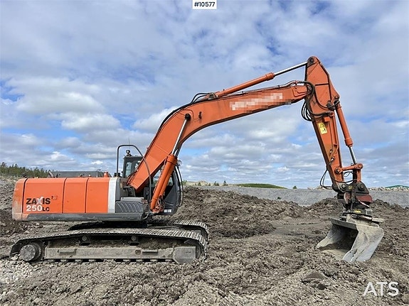 Hitachi ZX250 LC-3 Grävmaskin med rotor och skopa (425,000:- 11 of 24
