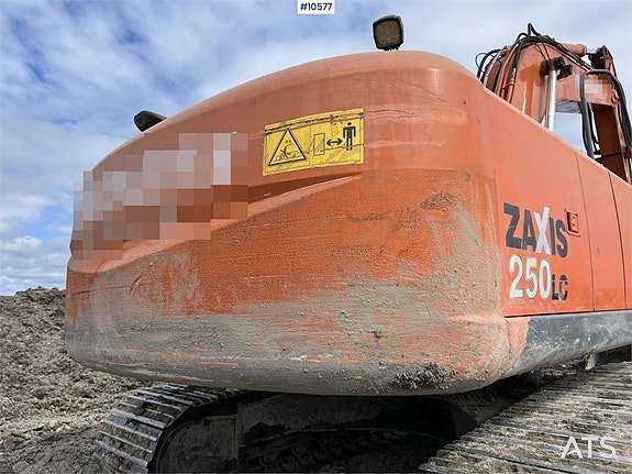 Hitachi ZX250 LC-3 Grävmaskin med rotor och skopa (425,000:- 13 of 24