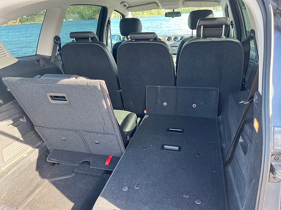Ford S-MAX 6 of 9