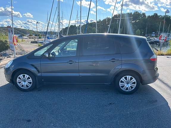 Ford S-MAX 5 of 9