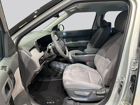 Kia EV3 8 of 17