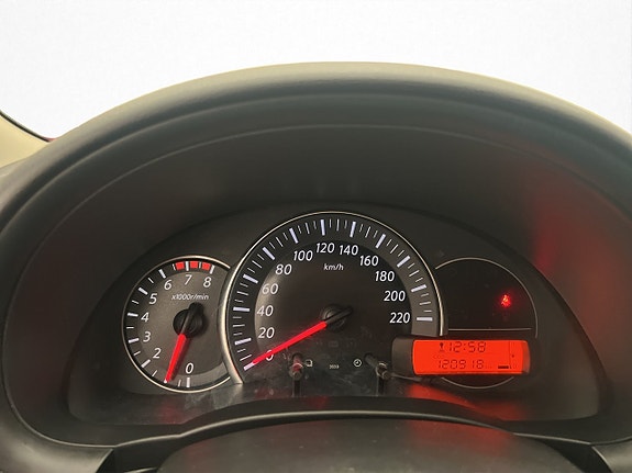 Nissan Micra 18 of 23