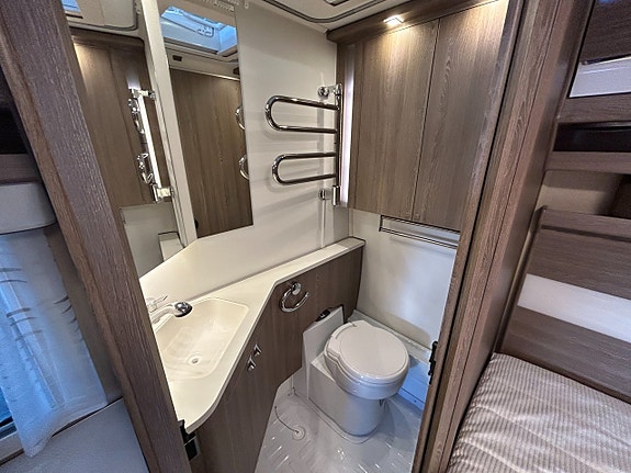 Kabe Imperial 600 XL KS / AC / Alde / Ugn / Förtält 12 of 22