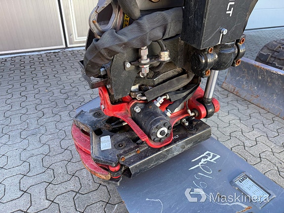 Grävmaskin Takeuchi TB250-2 26 of 27