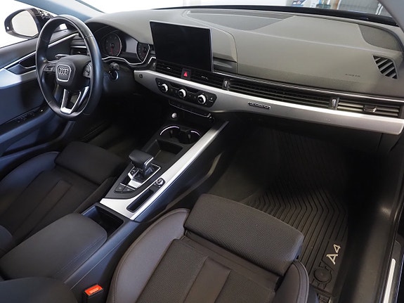 Audi A4 9 of 30