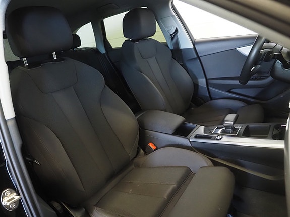 Audi A4 11 of 30