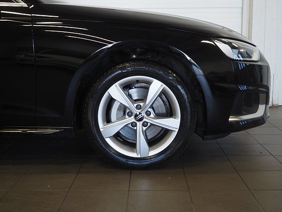 Audi A4 8 of 30