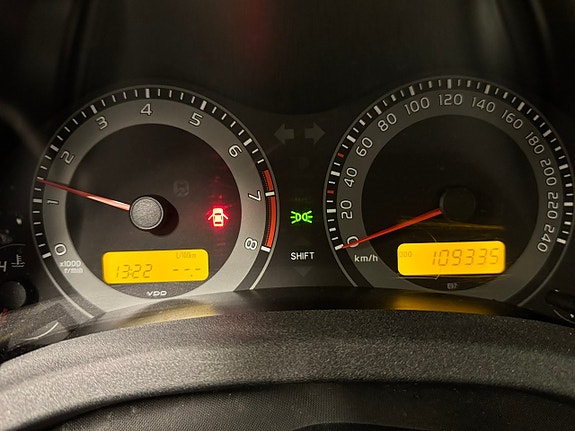 Toyota Auris 12 of 12