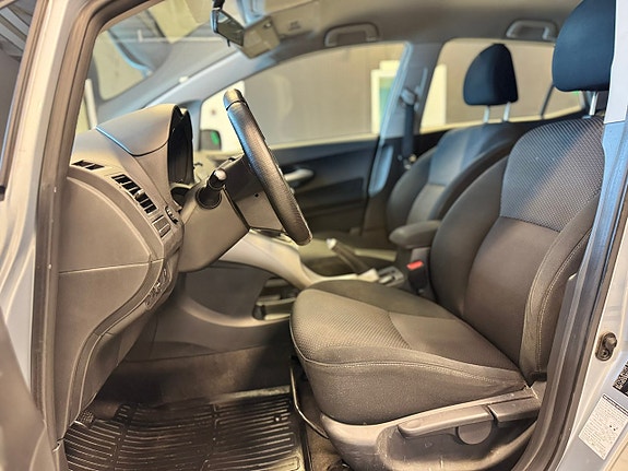 Toyota Auris 4 of 12