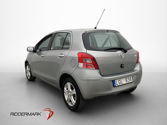 Toyota Yaris 5 of 26