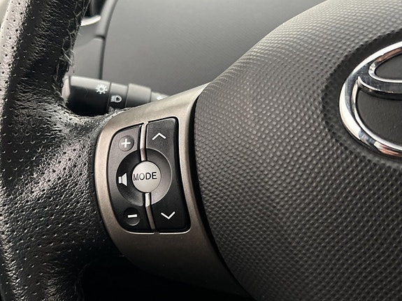 Toyota Yaris 13 of 26