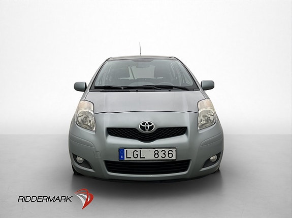 Toyota Yaris 2 of 26