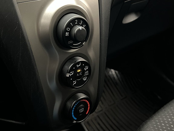Toyota Yaris 18 of 26
