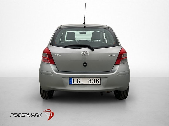 Toyota Yaris 6 of 26