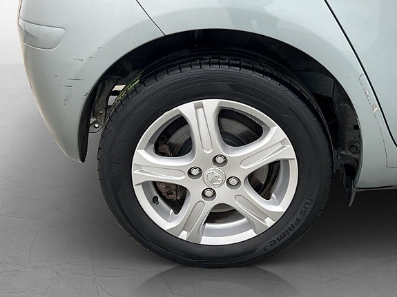 Toyota Yaris 25 of 26